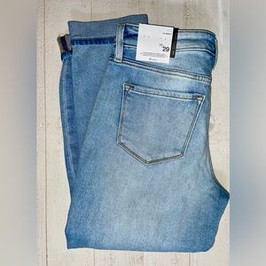 NWT KanCan High Waisted Relaxed Jeans